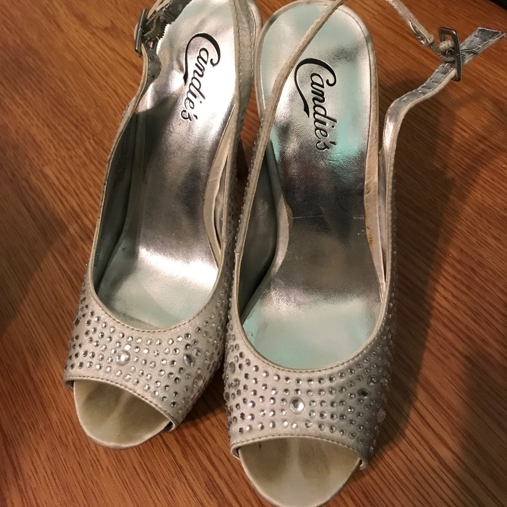 Gentle used sparkle heels!